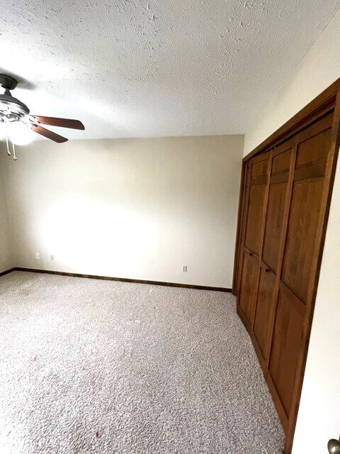 Foto del edificio - 1324 N 1100 Rd