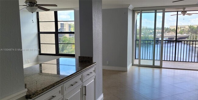 Foto del edificio - 7 Royal Palm Way