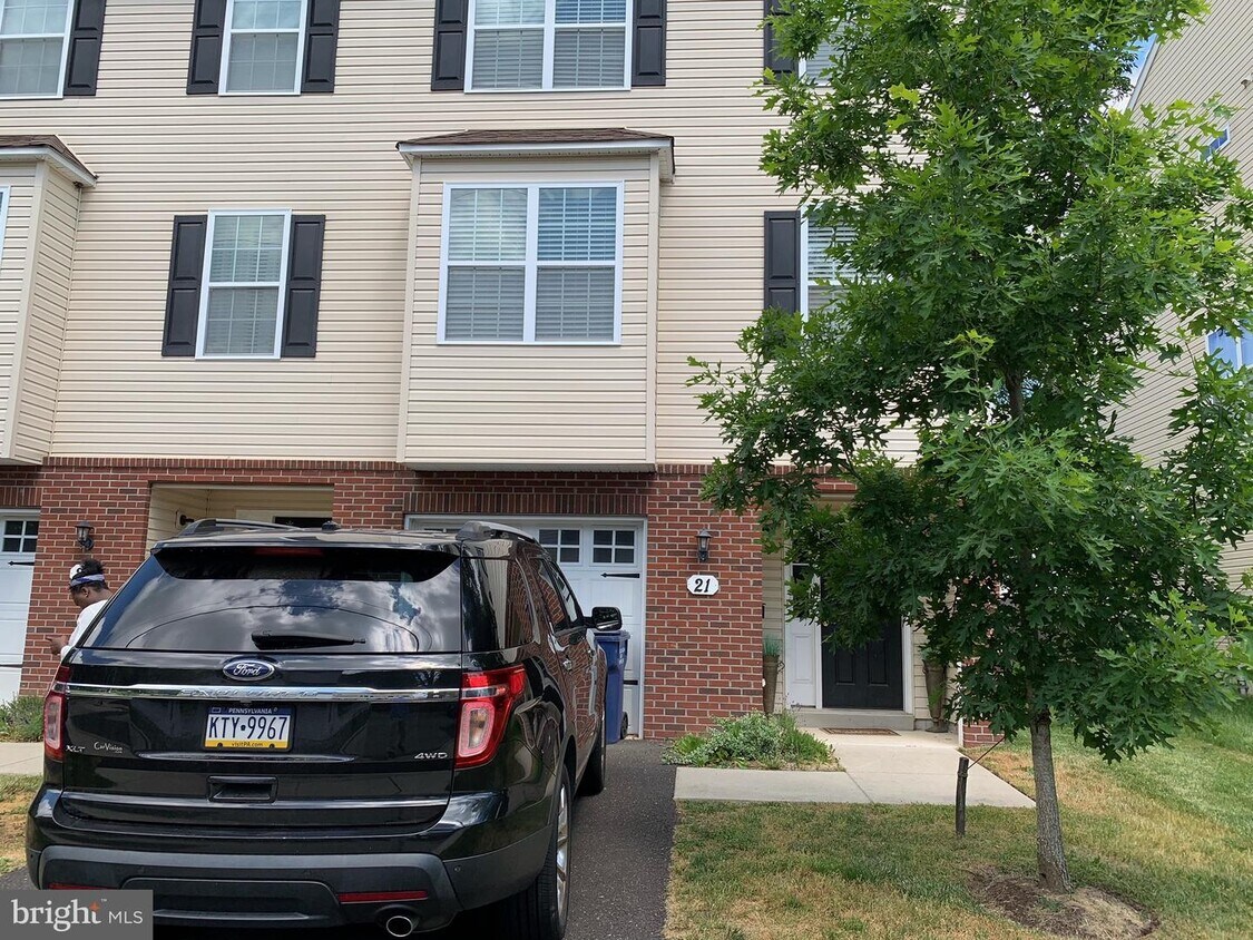 21 Center St, Ambler, PA 19002 House Rental in Ambler, PA