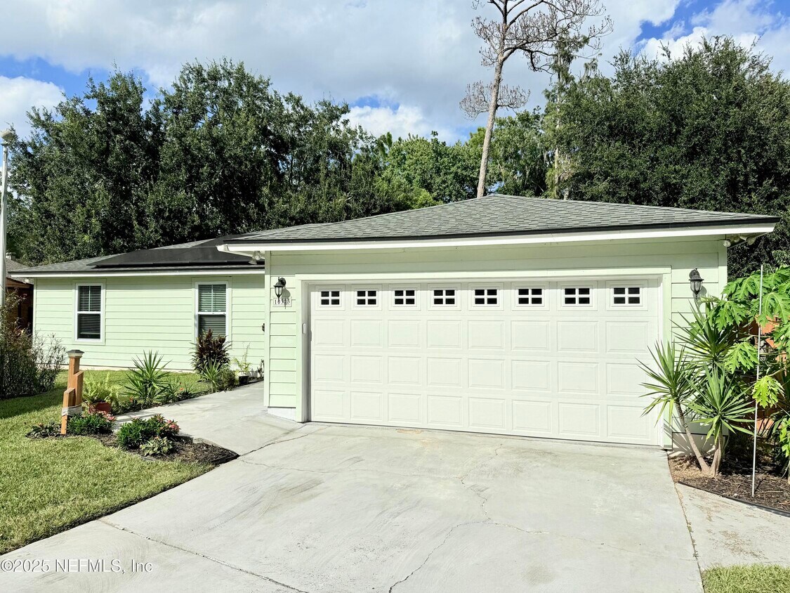 Foto principal - 10373 Windfern Ct N