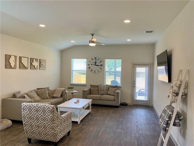 Building Photo - 13216 Bryson Dr