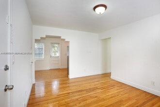 Building Photo - 23 Phoenetia Ave