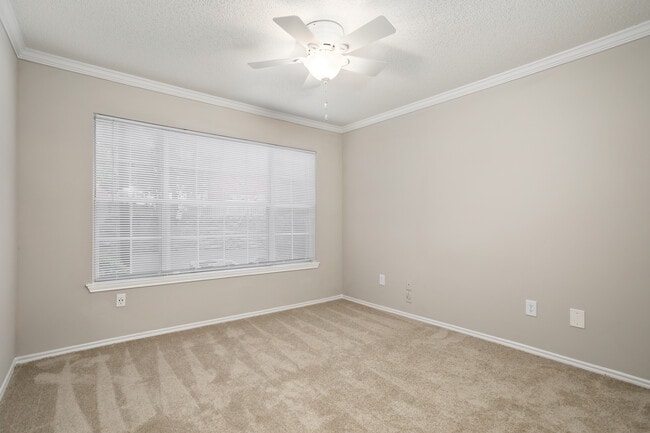 Building Photo - Dunwoody Ridge