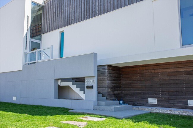 Building Photo - 2139 Pacific Blvd