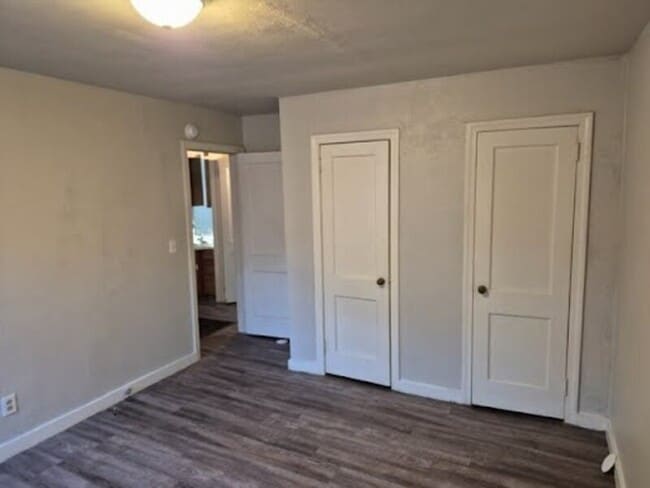 Foto del edificio - 3251 Meadow Ln