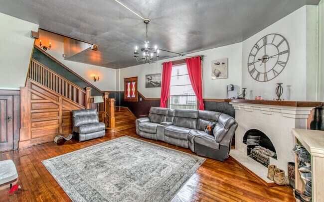 Foto del edificio - Historic Gem with Modern Upgrades, Spaciou...