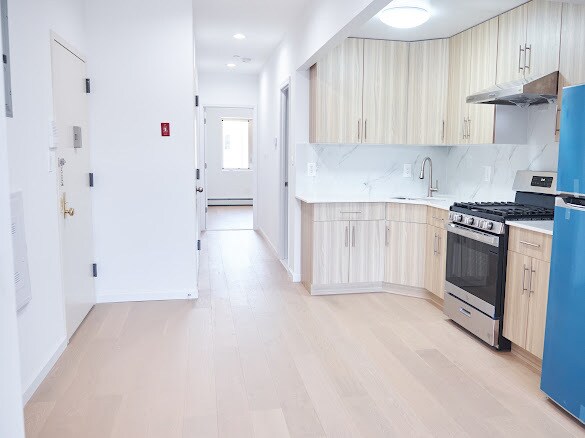 Foto del edificio - 3956 58th St