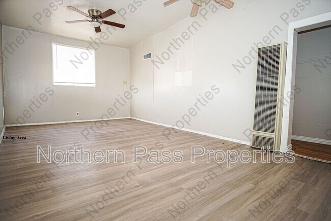 Building Photo - 7161 Dale Rd