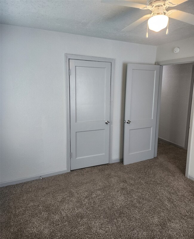 Building Photo - 5244 Enyart St