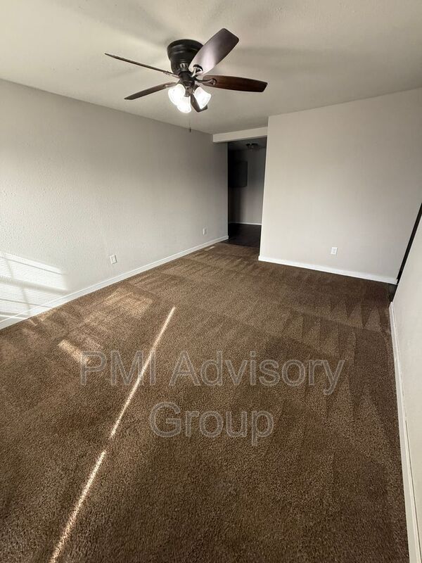 Foto del edificio - 544 SE Colfax Pl