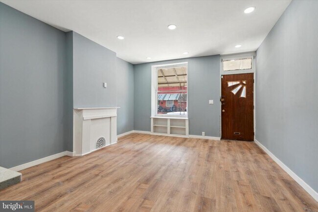 Foto del edificio - 2523 W Montgomery Ave