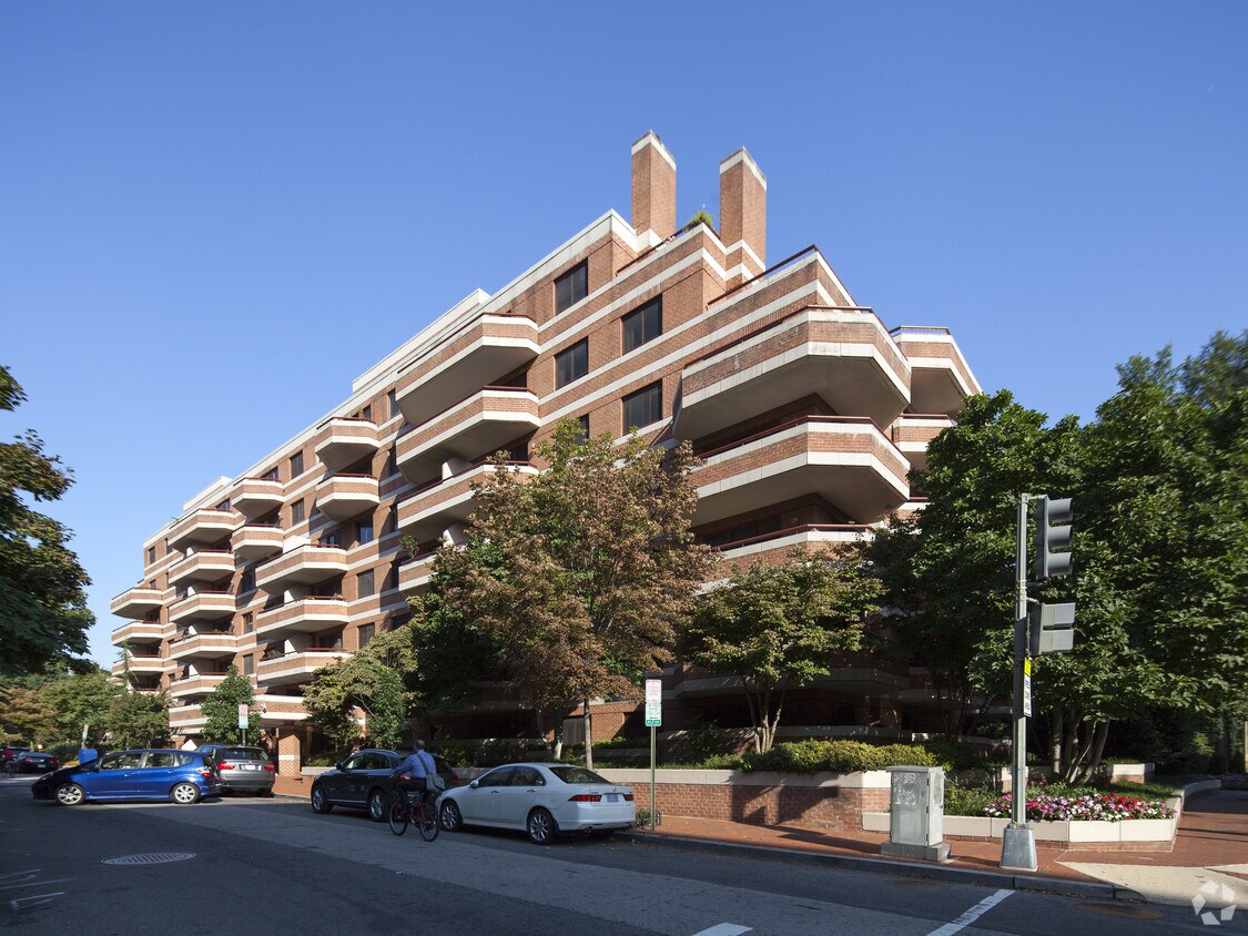 Emerson House on the Park Apartments Washington, DC