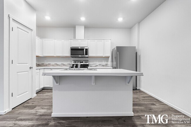 Foto del edificio - 3 Bed 2.5 Bath Townhome in The Hazel Dell ...