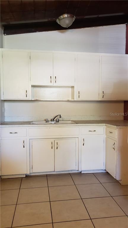 Foto del edificio - 2345 Tanglewood St