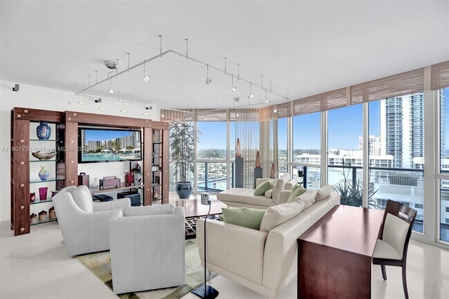 Building Photo - 3101 S Ocean Dr