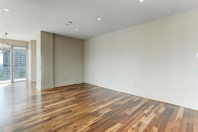 Foto del edificio - 1600 Post Oak Blvd