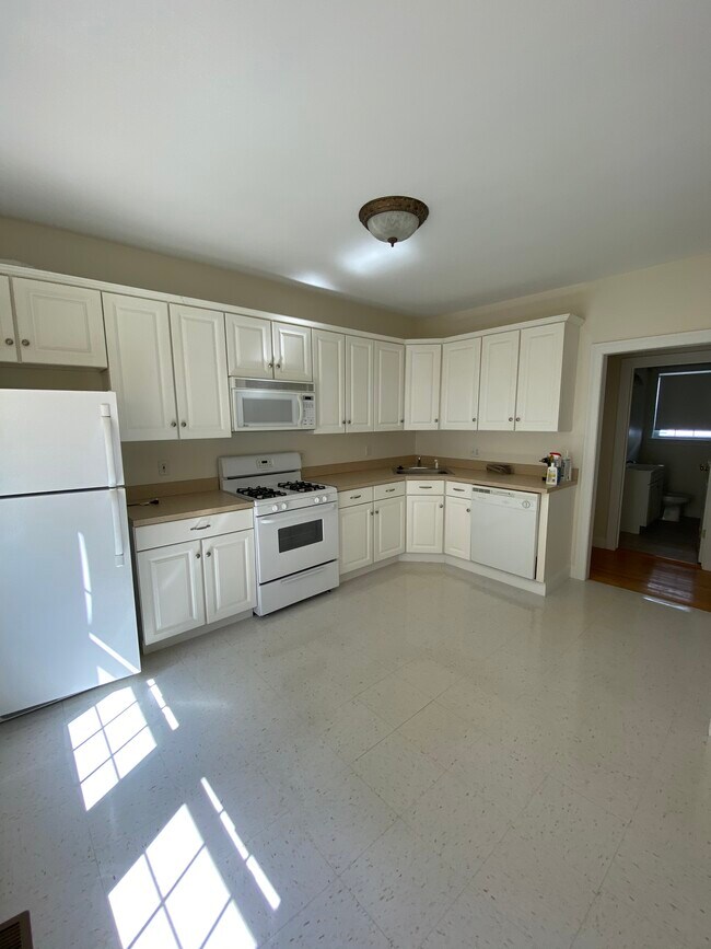 Foto del edificio - 213 Dana Ave