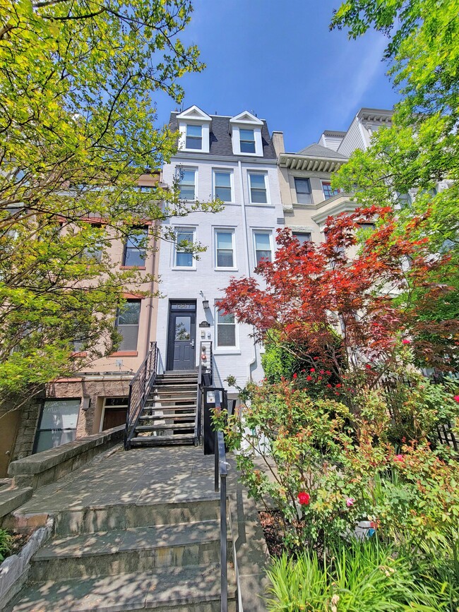 Photo - 1447 Girard St NW Townhome