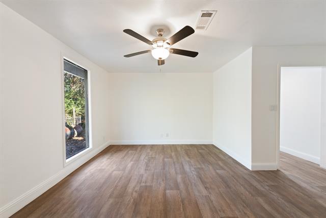 Foto del edificio - 2143 Royal Oaks Dr