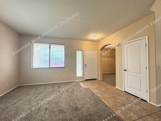 Building Photo - BEAUTIFUL 4 BEDROOM PLUS OFFICE AND LOFT, CORNER LOT IN CHEATHAM FARMS