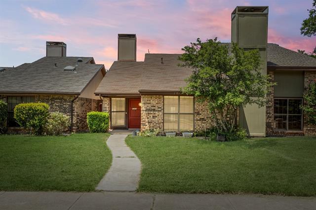 Foto del edificio - 1504 Timber Creek Rd