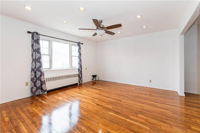 Foto del edificio - 218-34 99th Ave