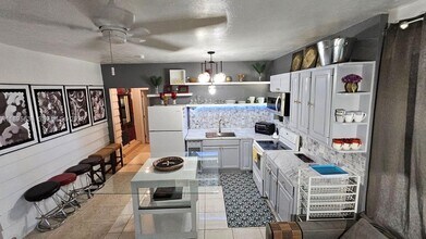 Building Photo - 4201 SW 60th Pl