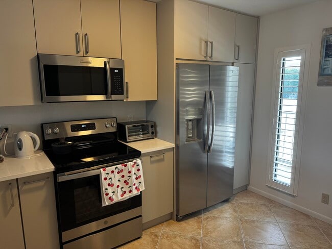 Foto del edificio - 22 E Royal Palm Rd