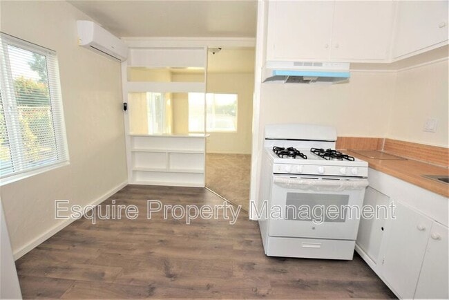 Building Photo - 10745 Ternez Dr