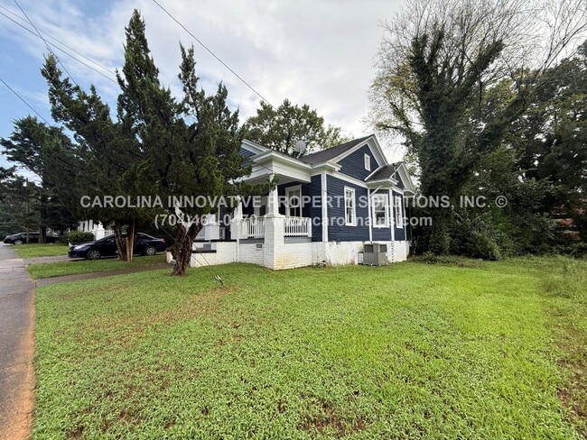 Building Photo - 363 Ebenezer Ave