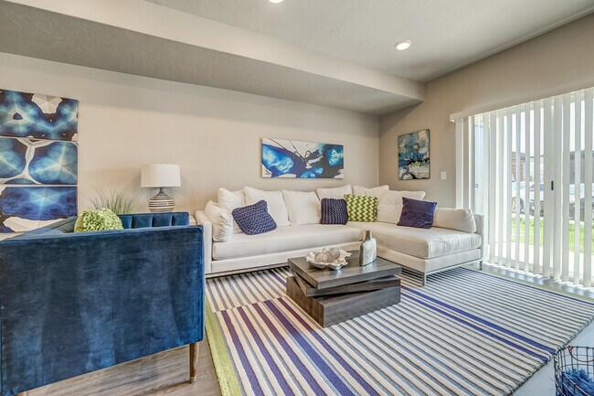 Foto del edificio - 659 E 180 N