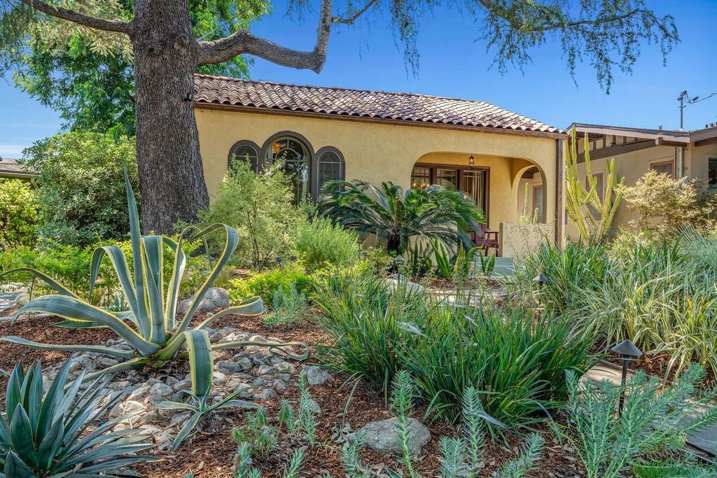Foto principal - 1053 N Mar Vista Ave