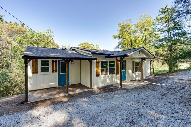 Building Photo - 22 Ridgeland Cir