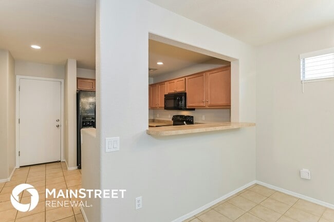 Building Photo - 10559 E Pleasant Pasture Dr