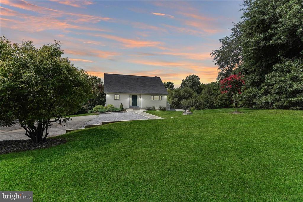 Foto principal - 619 E Hillendale Rd