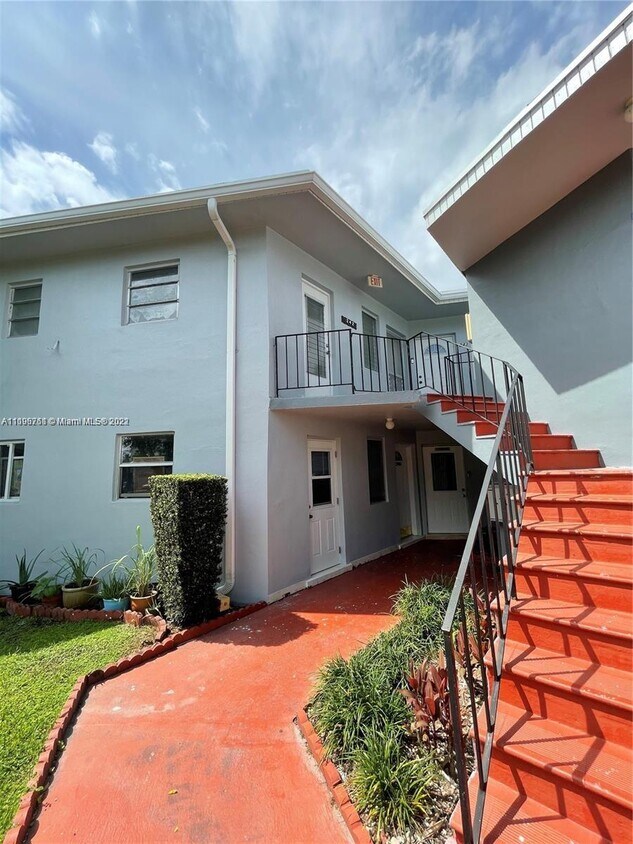 1667 NE Miami Gardens Dr Unit 243, Miami, FL 33179 Condo for Rent in