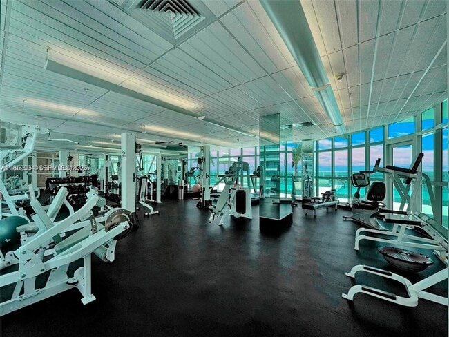 Building Photo - 218 SE 14th St