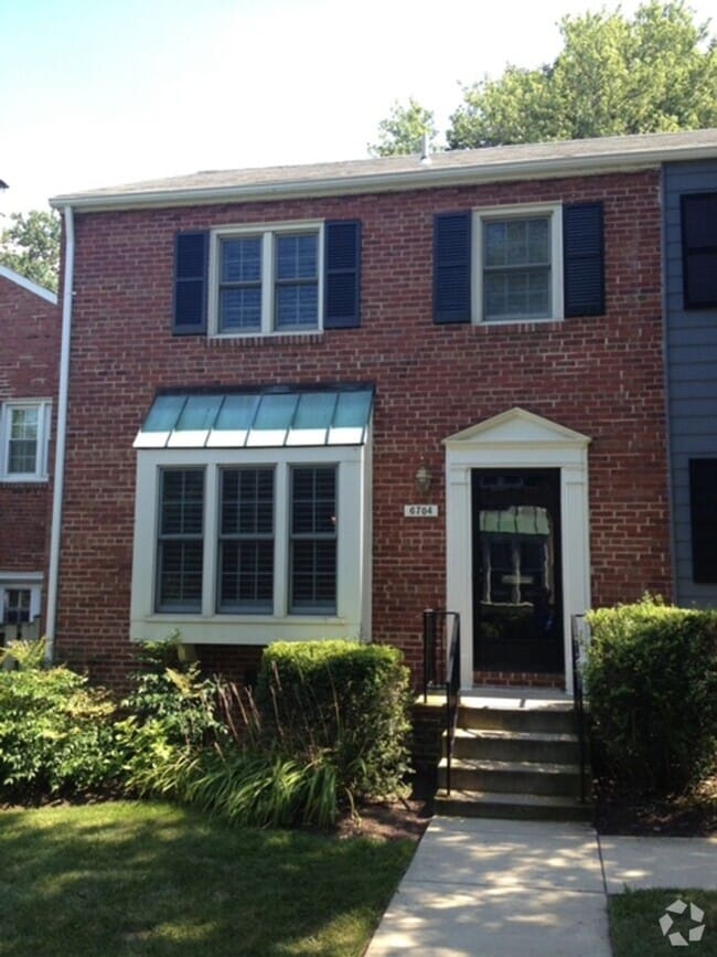 Building Photo - 6704 Kenwood Forest Ln