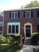Building Photo - 6704 Kenwood Forest Ln
