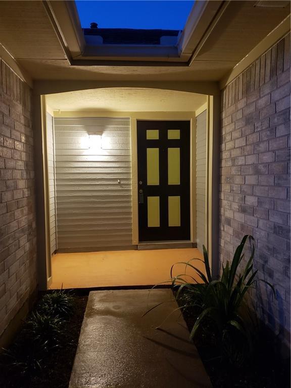 Building Photo - 2110 Nathan Dr