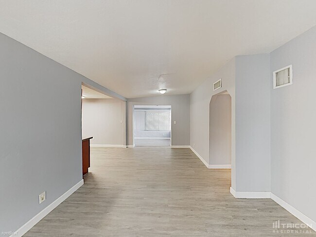 Building Photo - 117 Clifton Rd