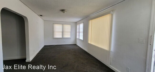 Building Photo - 3 br, 1 bath House - 60 East 54th Street