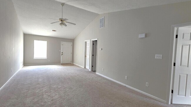 Foto del edificio - 340 Greendale Pl