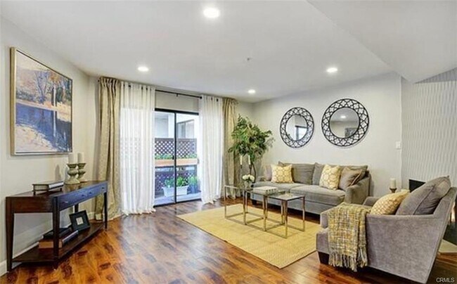 Foto del edificio - 315 Raymond Ave