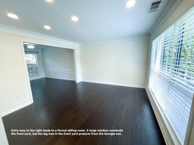 Building Photo - Beautiful fenced in Corner Lot!