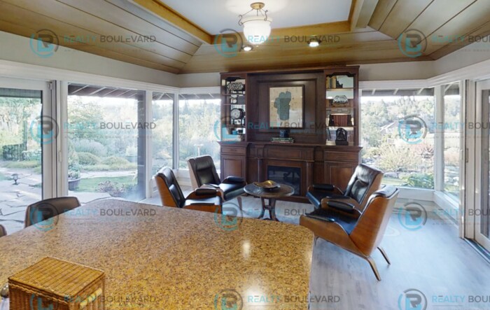 Primary Photo - Amazing Custom Home-Resort Like Feel-, Sou...