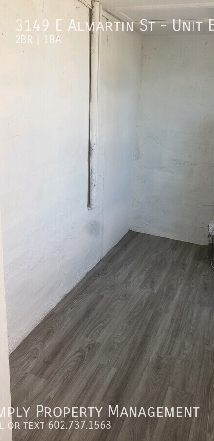 Foto del edificio - 3149 E Almartin St