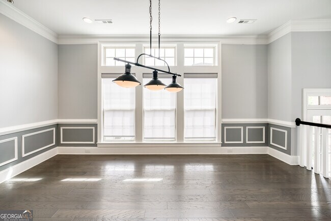 Foto del edificio - 1124 Holly Ave