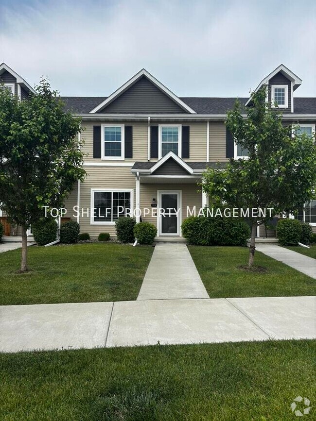 Building Photo - 2308 Hazeltine Pl