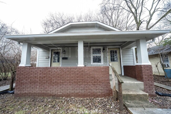 Building Photo - 2932 N Dearborn St